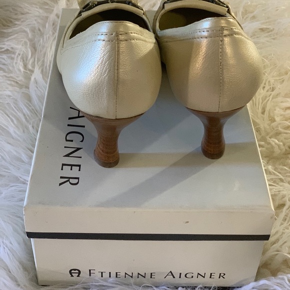 LADIES SHOES - Picture 12 of 12